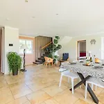 Prázdninový dům Garden & Pool