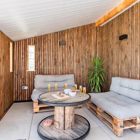 Nyaraló Garden & Pool