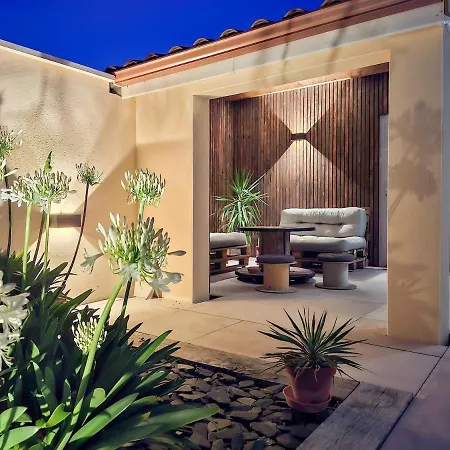 Garden & Pool Nyaraló *