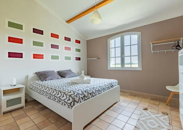 Garden & Pool * Miremont (Haute-Garonne)